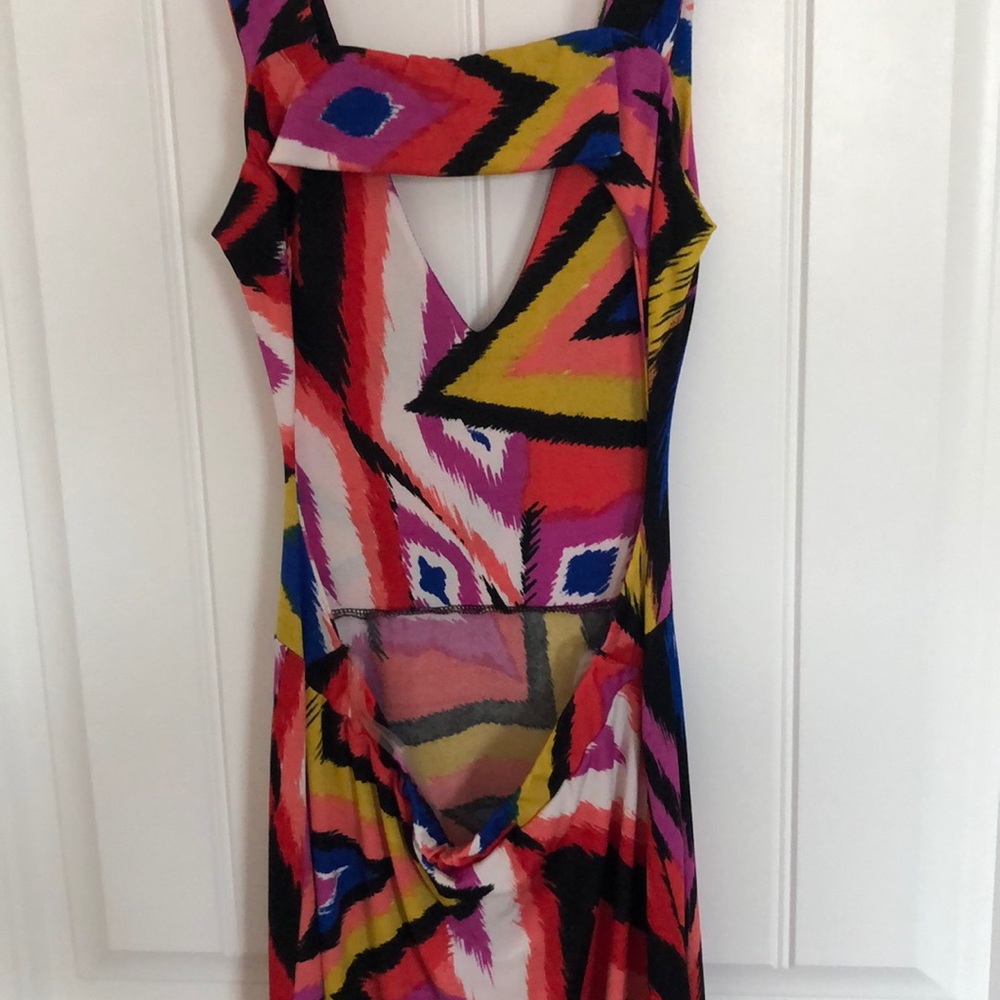 Dress - Picture 3 of 3